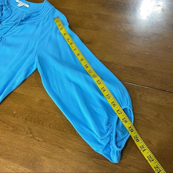 Diane von Furstenberg Blue 100% Rayon Peasant Blouse Size 6 - Picture 5 of 11